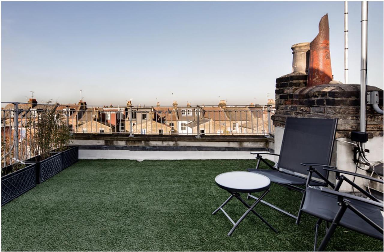 Fabulous East Finchley Apartment Лондон Екстериор снимка