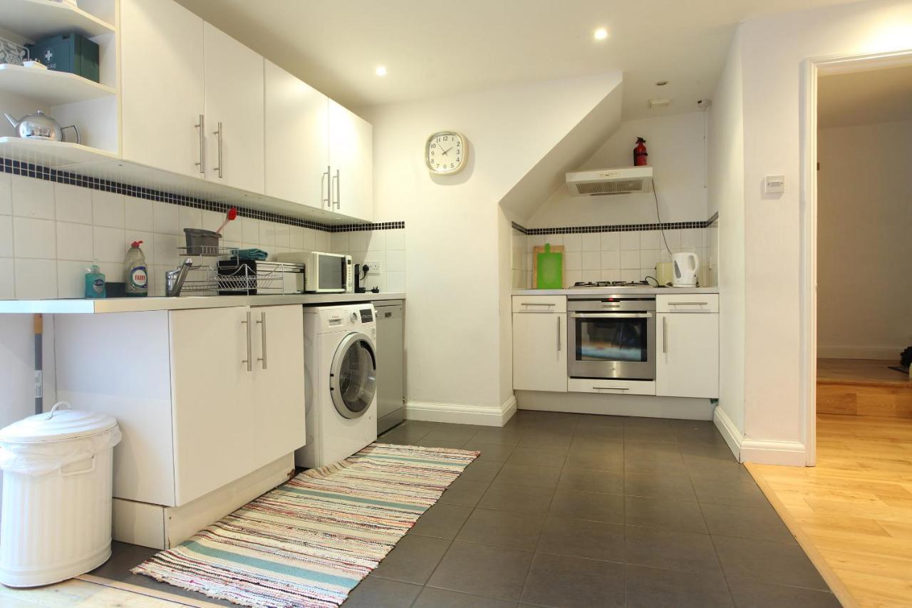 Fabulous East Finchley Apartment Лондон Екстериор снимка