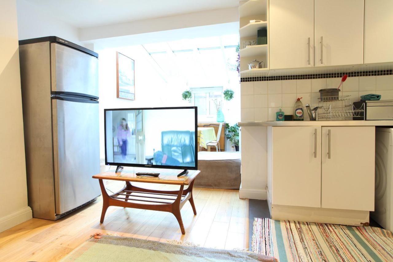 Fabulous East Finchley Apartment Лондон Екстериор снимка